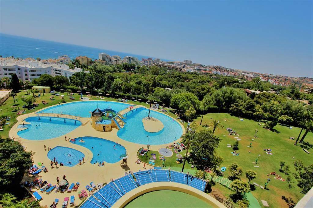 Minerva Sea View Apartment ベナルマデナ エクステリア 写真
